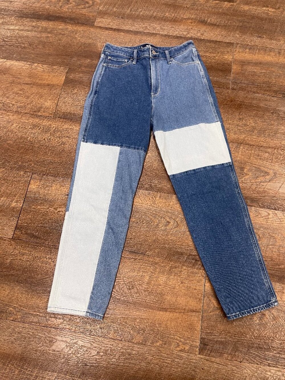 Hollister Ultra High Rise Colorblock Mom Jeans W29 L29